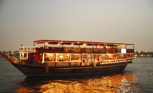 Al Wasl Dhow Provides the Best Dhow Cruise Experiences in Dubai