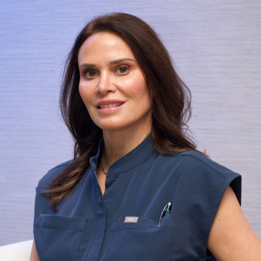 Dr. Nicole Schrader Explains Why Treatment History Matters Before a Facelift Surgery