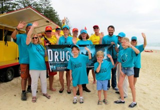 Burleigh Life Saving Club joins the Drug-Free World team at the 2018 Commonwealth Games