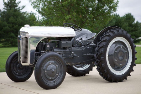 Rare 1939 Ford Aluminum Hood Tractor