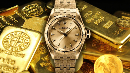 Qollateral: As Gold Hits Record Highs, Luxury Watches and Jewelry Emerge as Strategic Financial Assets