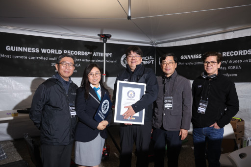 UVify Sets New Guinness World Record With 5,293 IFO Drones in Spectacular Aerial Display