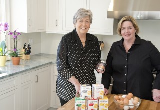 Negg® Egg Peeler Inventors in Bonnie's Kitchen