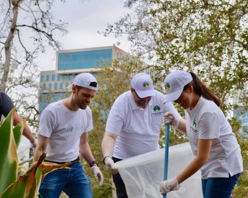 Hollywood Cleanup Brightens Streets and Lives