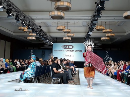 Couture Fashion Week Spring 2019 Collections Presents "Day of Malaysia"