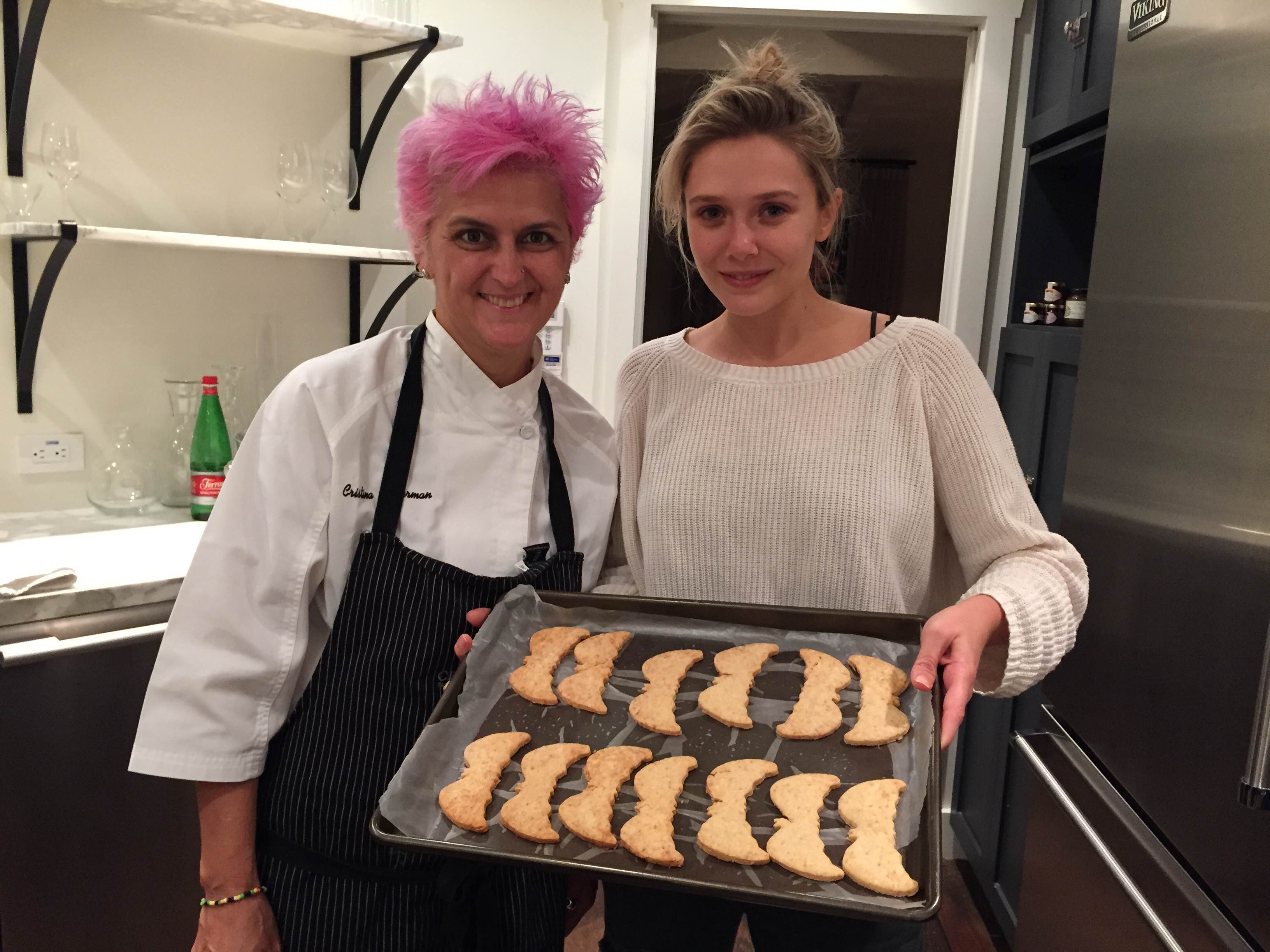 Elizabeth Olsen Enjoys a Private Cooking Class With Italian Michelin Star  Chef | Newswire