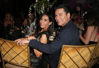 Host of the Evening, Mario Lopez with wife Courtney Lopez