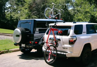 Two ways to mount bikes