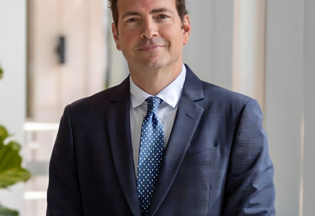 Gabriel Salloum, M.D., F.A.C.S., has earned a reputation as one of South Florida's finest emerging talents in the specialized field of plastic and reconstructive surgery. 