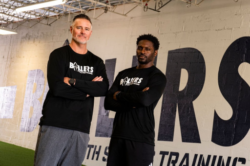 Business Pro Grant Conness Teams Up With Former NFL Standout Julius Jones to Create New Youth Sports Training Program