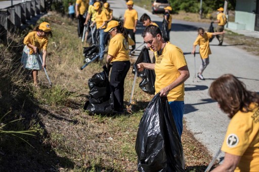 Scientology Neighborhood Cleanup Gains Support