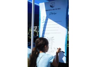 Signing the pledge