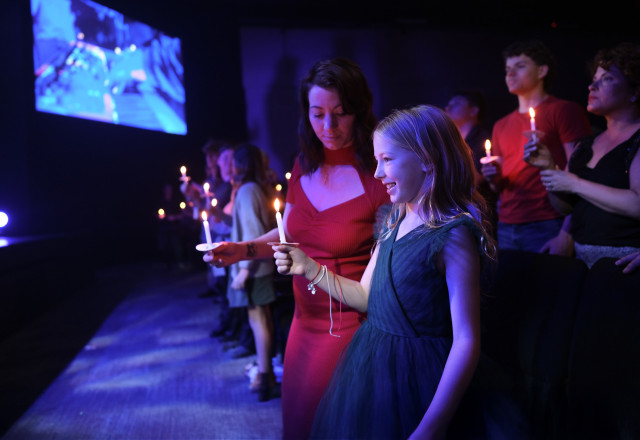 Candlelight Christmas Eve Services