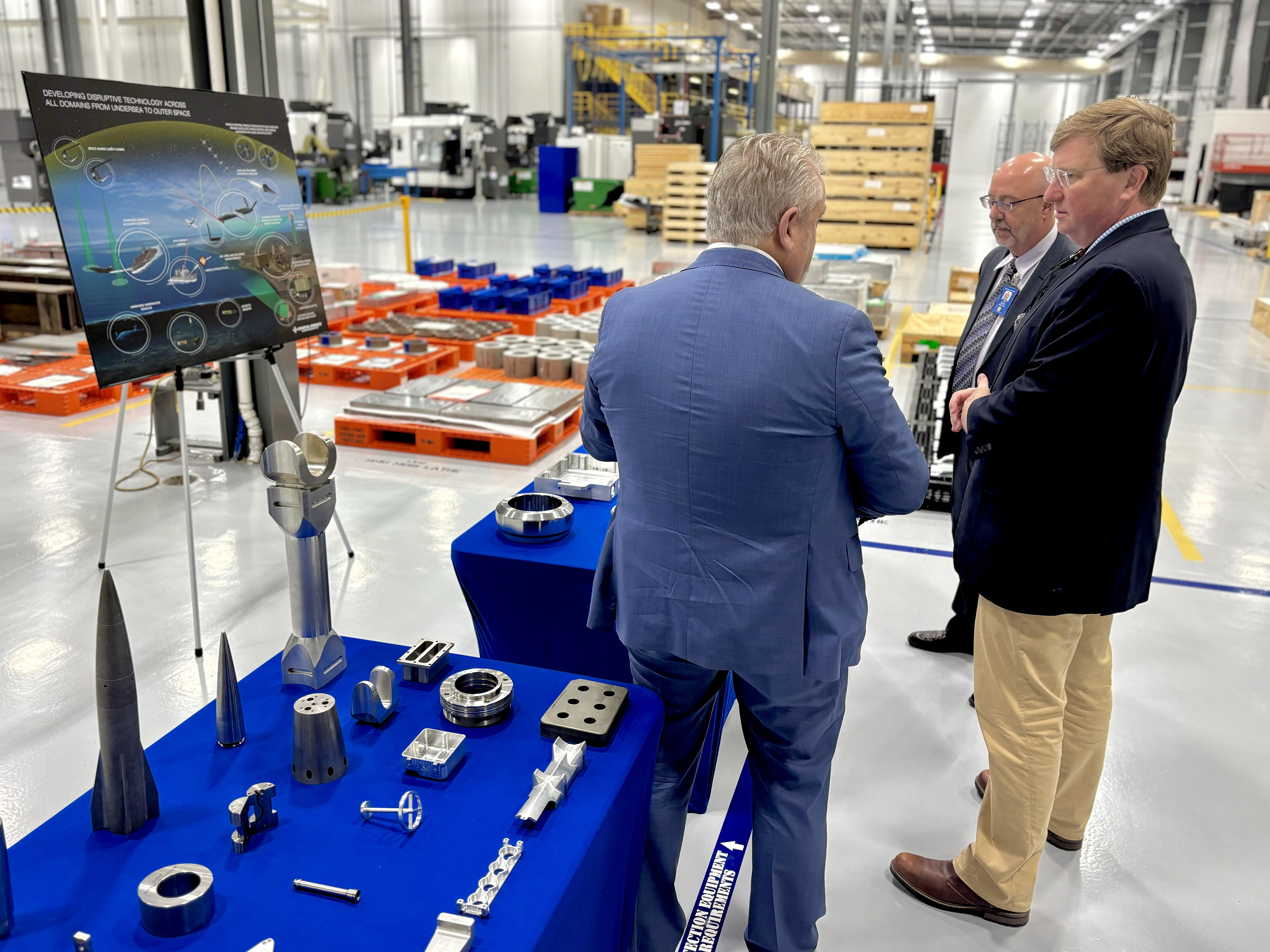 Governor Tate Reeves tours GA’s Tupelo, MS site with Scott Forney, President of GA-EMS, and Pete Rin