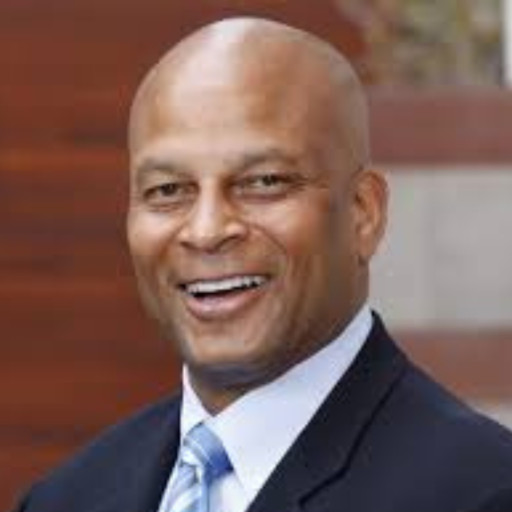 TRUEENERGY(R) Socks Teams Up With Pro Football Legend Ronnie Lott to Champion Performance and Recovery
