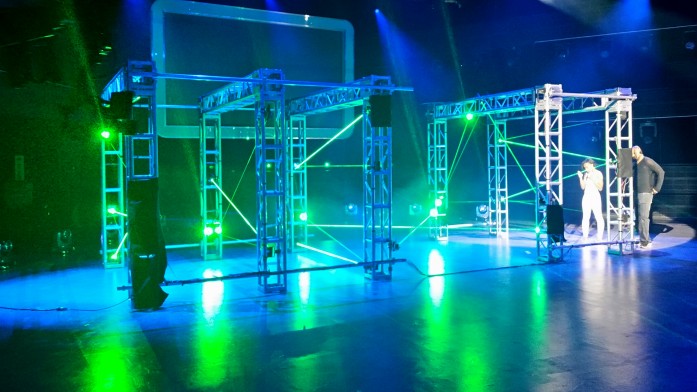 Maze of Laser Beams Creates Spectacular Challenge For TV Competition