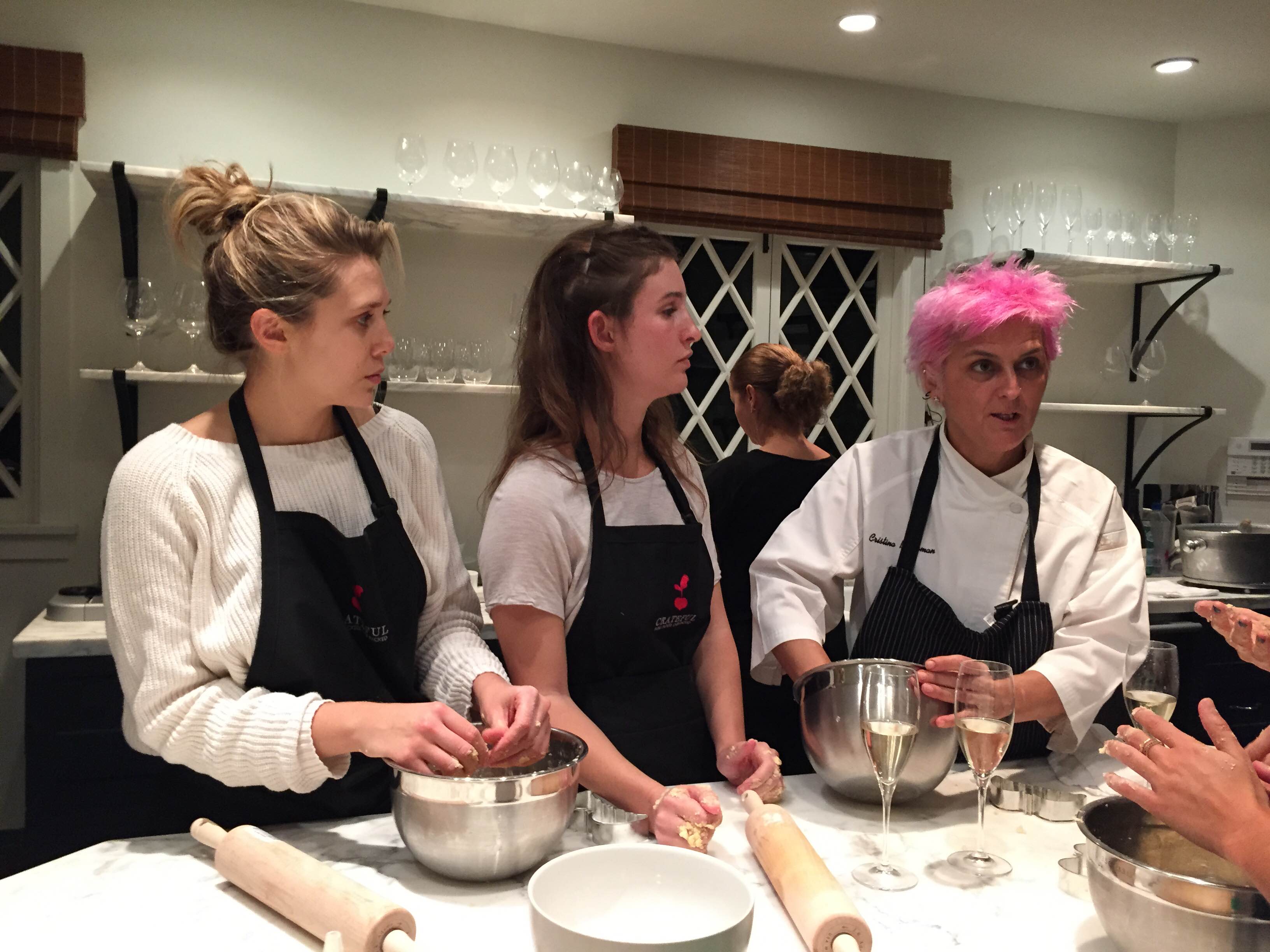 Elizabeth Olsen Enjoys a Private Cooking Class With Italian Michelin Star  Chef | Newswire