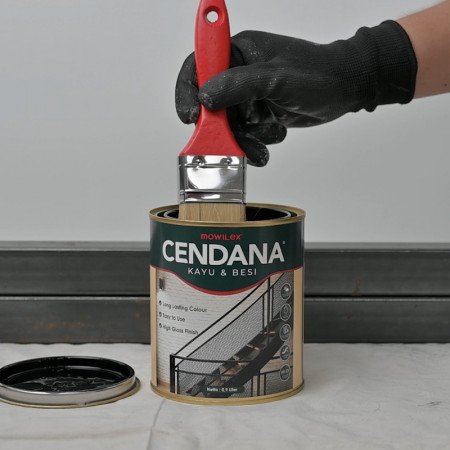 Mowilex has launched Cendana Kayu Besi, a lead-free solvent paint for wood and metal