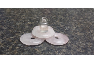 Exposure system for DNA solution to EE medallions 