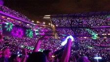Xylobands lighting up everyone on the Coldplay tour A Head Full Of Dreams