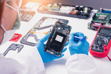 Neutrinovoltaic Technology