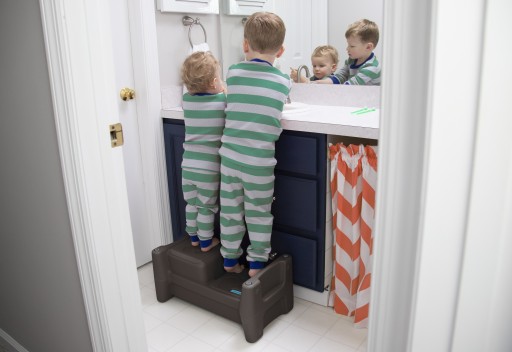 The New Simplay3 Sibling Step Stool is the Only Children's Step Stool Made for Two