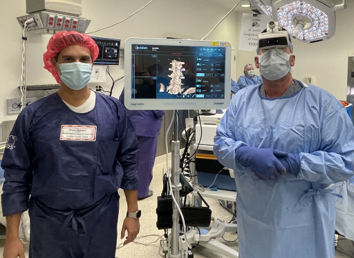Dr. James Lynch of Spine Nevada Performs the 100th Procedure Using the Pioneering Augmedics xvision Spine System