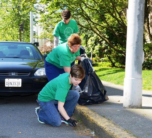 Teaming Up to Keep Seattle Clean & Green