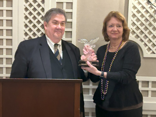 Owners' Counsel of America Awards the Crystal Eagle to Professor Lynda Butler