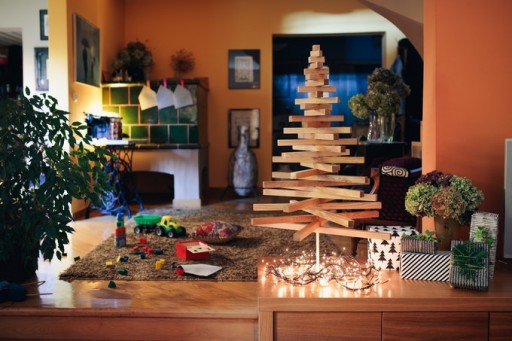Minimalist Sustainable Wooden Christmas Tree Comes to Kickstarter