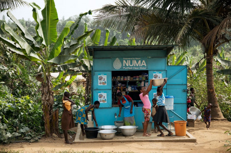 Safe Water Kiosk in Ghana