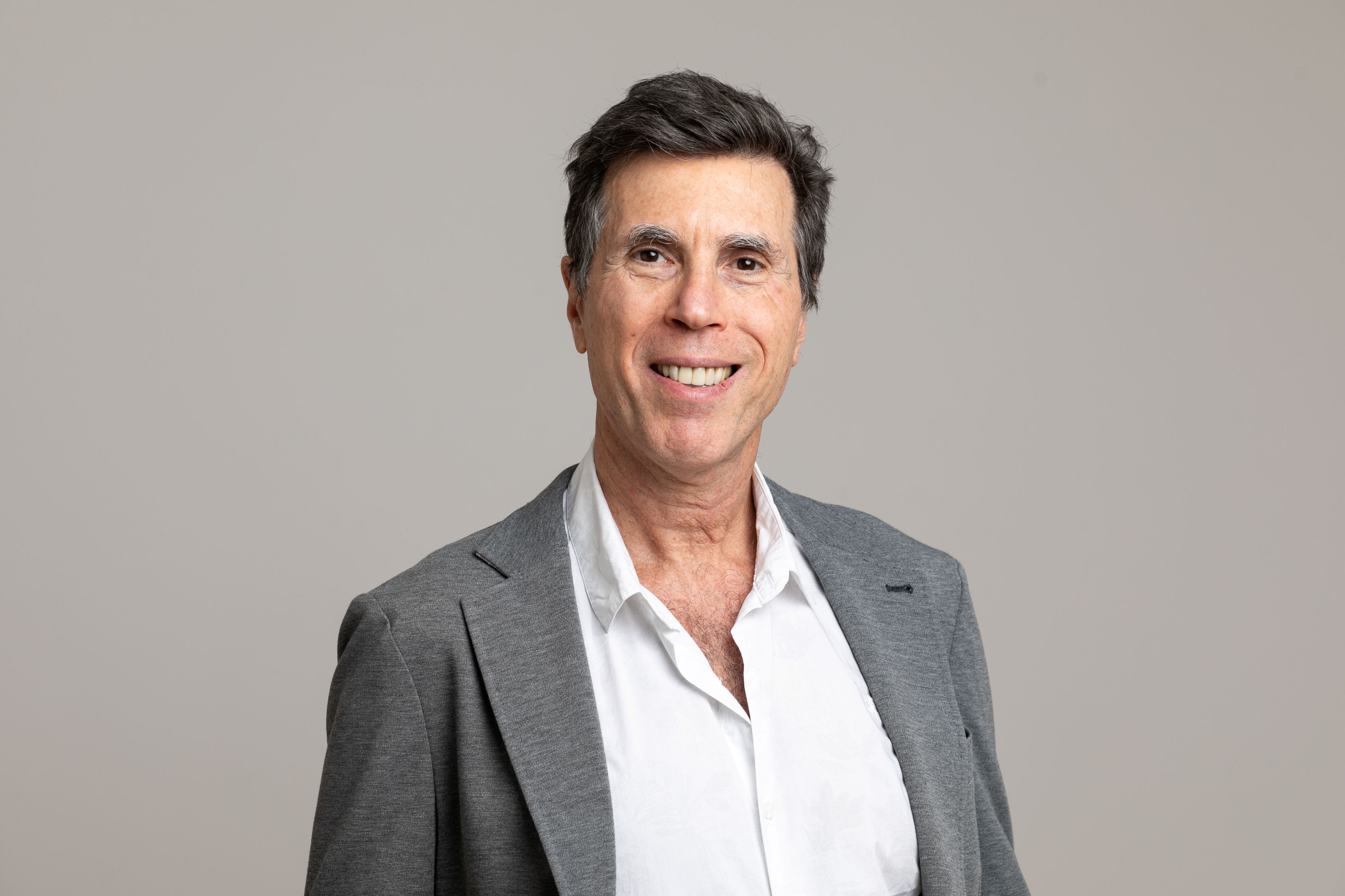 Javier Fainzaig (CEO of FaroLatino)