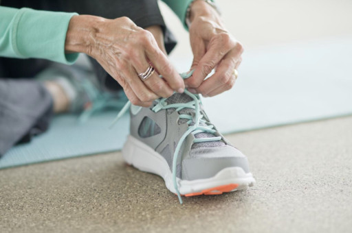 Orthopedic experts helped us pick the best shoes for arthritic feet in 2024