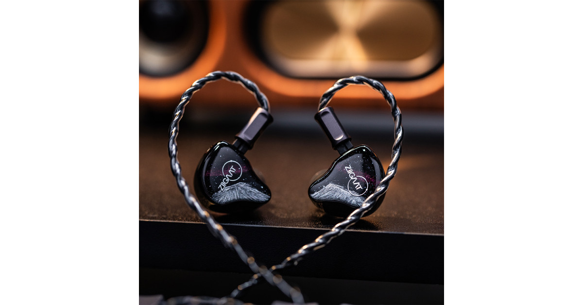 ZiiGaat Unveils Crescent: 2DD+2BA Hybrid IEM With Retro Analog