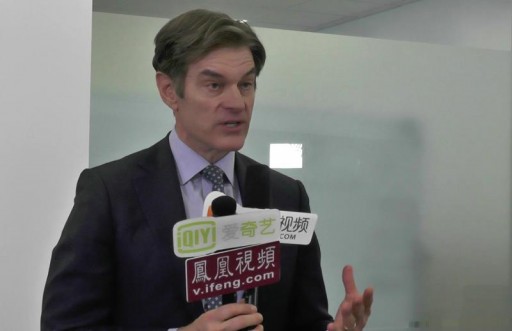 Renowned American Doctor and TV Host Dr. OZ Explores Chinese Culture and Meets With Entrepreneurs in Beijing