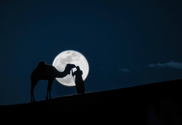 Supermoon in Al Aamriya Desert, Qatar