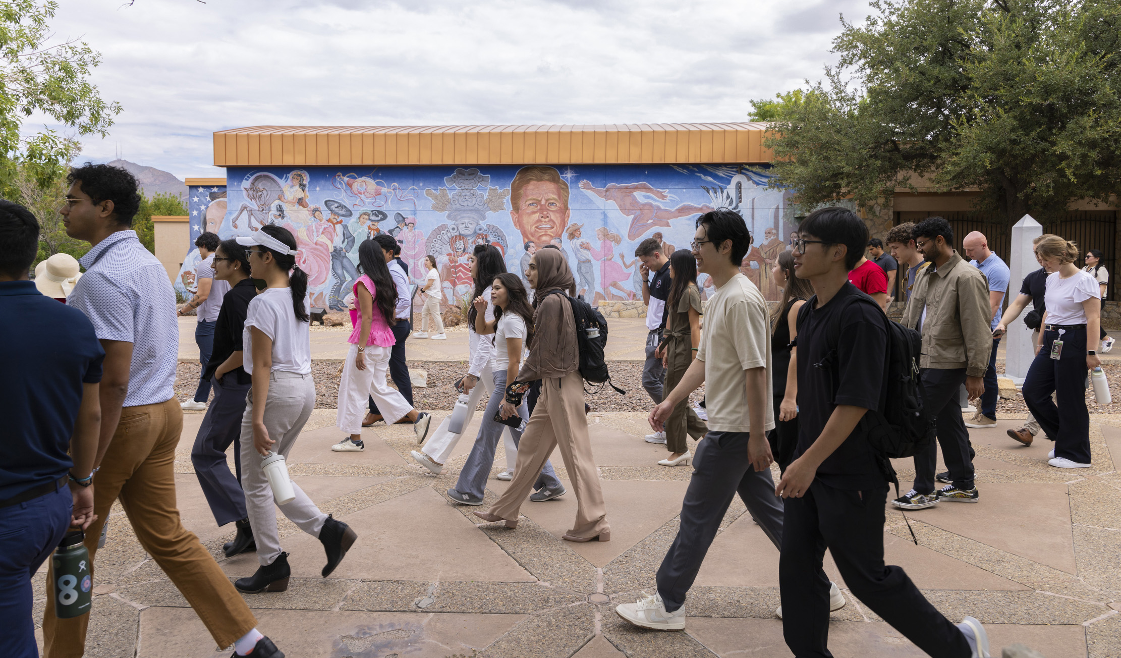 Medical and Dental Students Learn Spanish 