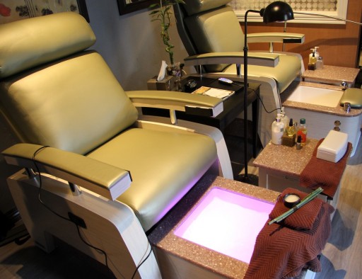 Dazzling New Pedicure Thrones Utilize Color Therapy at Spa of the Rockies