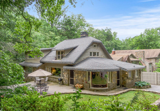 ORIGINAL HOME OF BILLY GRAHAM ENTERS MARKET FOR THE FIRST TIME AT $599,000