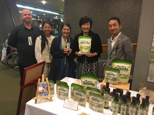 FIRST LADY OF JAPAN MEETS HEMP FOODS AUSTRALIA CEO