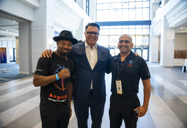 Pavan Agarwal, Sugar Shane Mosley, Gary Acosta