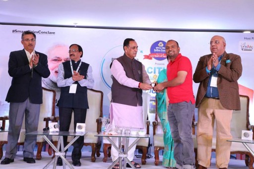 KarConnect Backed by Let's Nurture Receives Best Startup Award 2018 at Smart Cities Conclave and Exhibition