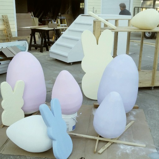 New Egg-Citing Easter Bunny Set at the Lake Square Mall