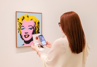 Blue Bite Experience at Lévy Gorvy's Warhol Women Exhibition