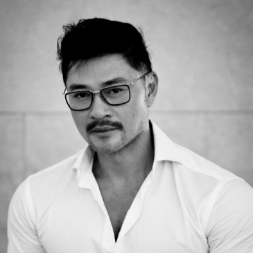 Best Mandarin-Speaking Real Estate Agent in Beverly Hills, CA: Michael Chen