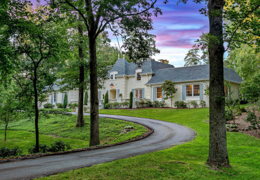FORMER HOME OF HEATH SHULER, RETIRED NFL QUARTERBACK AND CONGRESSMAN, AIMS FOR $1.995 MILLION