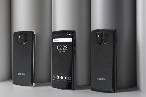 DOOGEE Creates Another 'World First': BL9000 Giant Battery Phone With Wireless Charging