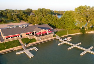 LakeShore Marina Bar & Grille available at online auction - Nov. 8-14 