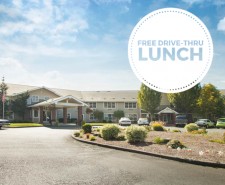 Avamere at Newberg Hosts Free Drive-Thru Lunch for Local Community