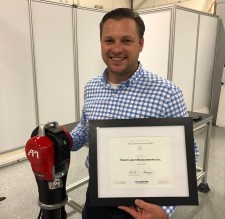 David Dreffs, metrology specialist at Exact Laser Measurement, with Top Provider certificate